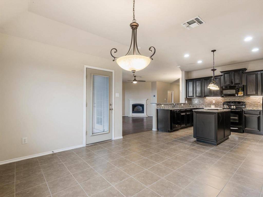 115 Holly Street, Waxahachie, TX 75165