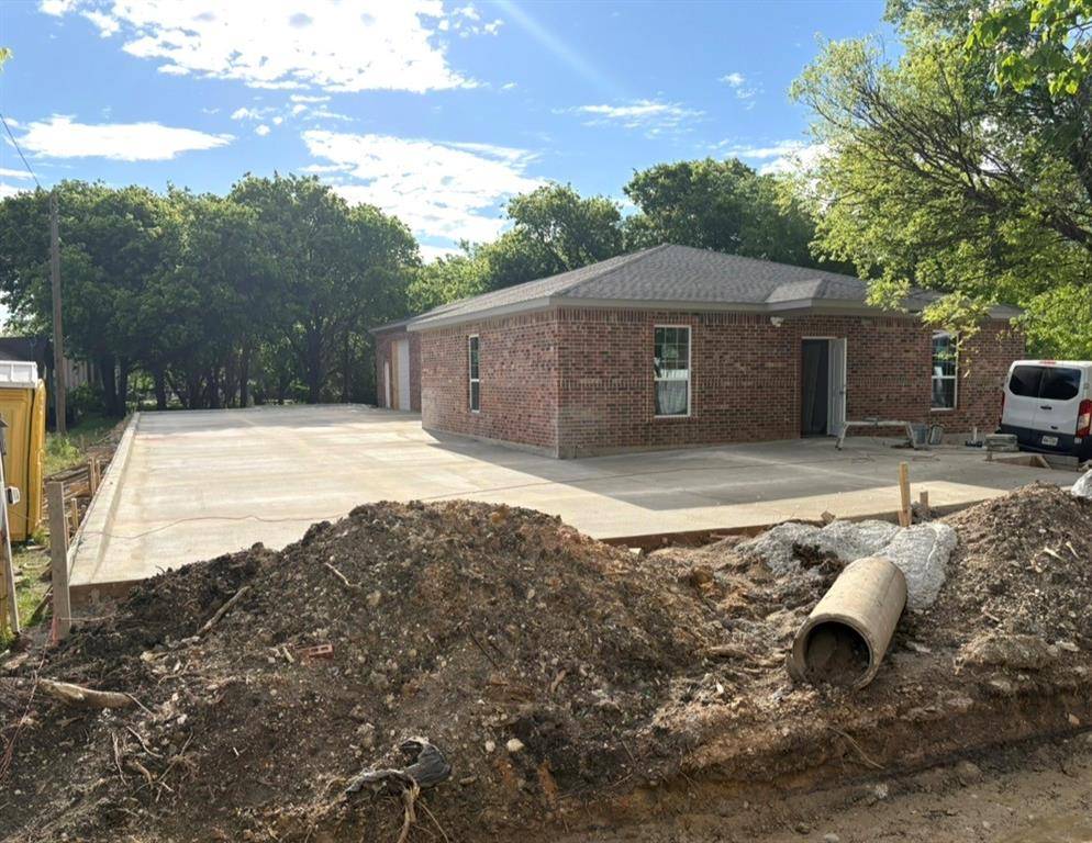 3350 Balomede Street, Lancaster, TX 75134