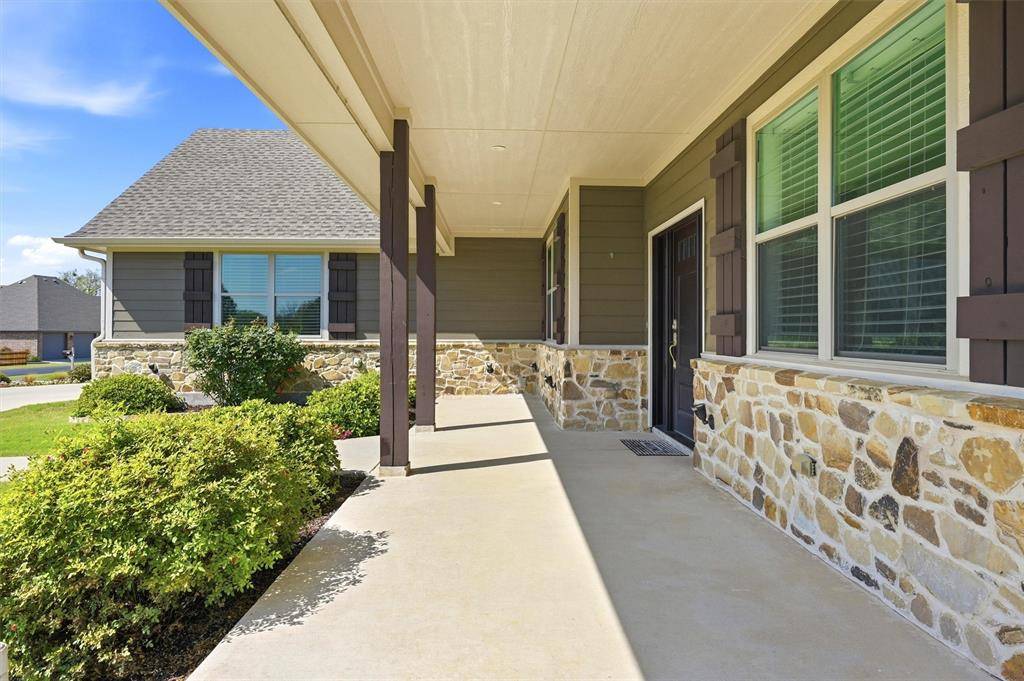 121 Bowie Drive, Gainesville, TX 76240