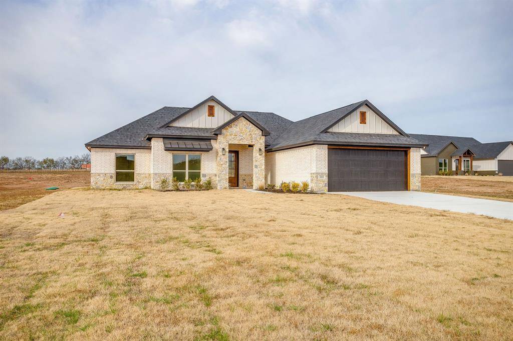 320 Rita Ridge Court, Millsap, TX 76066