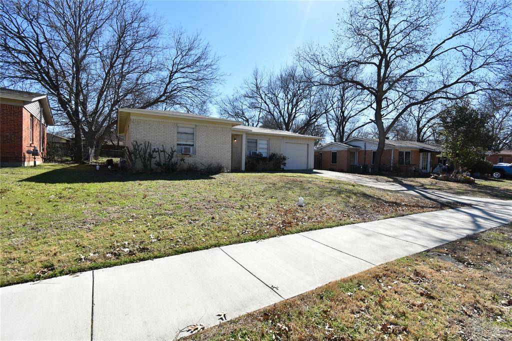 1206 Belvedere Drive, Arlington, TX 76010