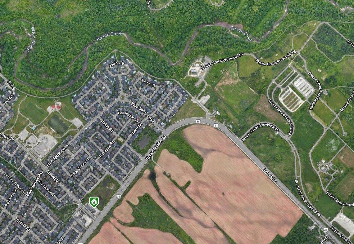 5327 Upper Middle RD #205, Burlington, ON L7L 0E9