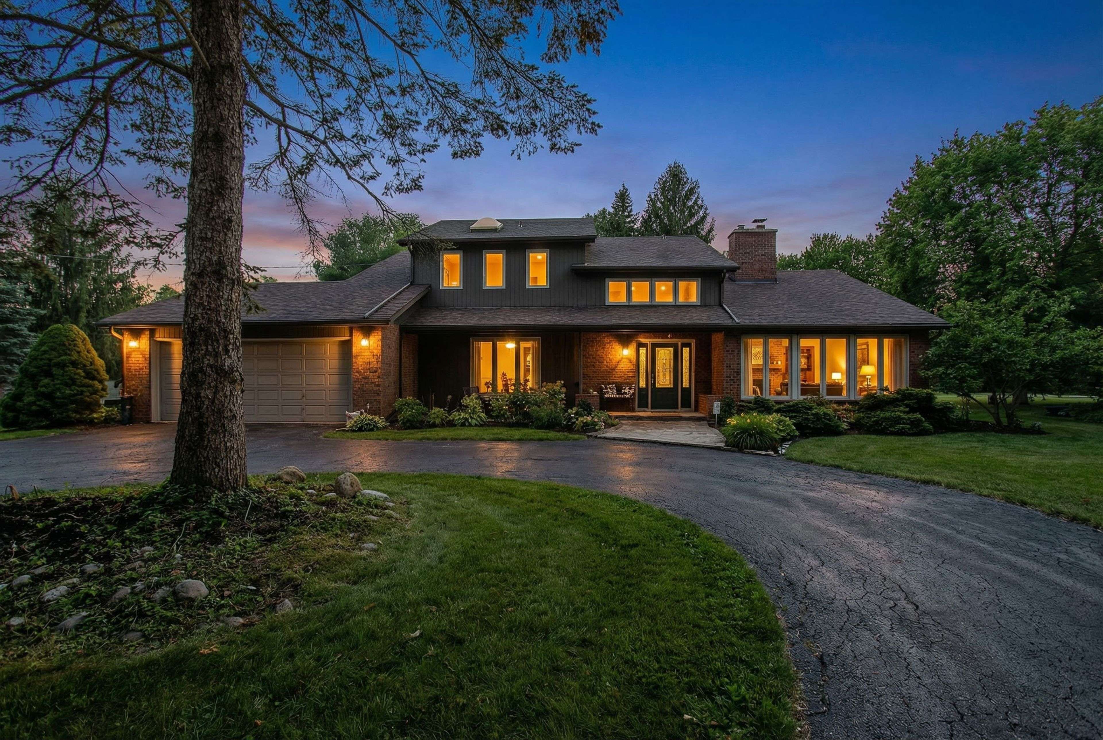 2431 Britannia RD, Burlington, ON L7P 0E9