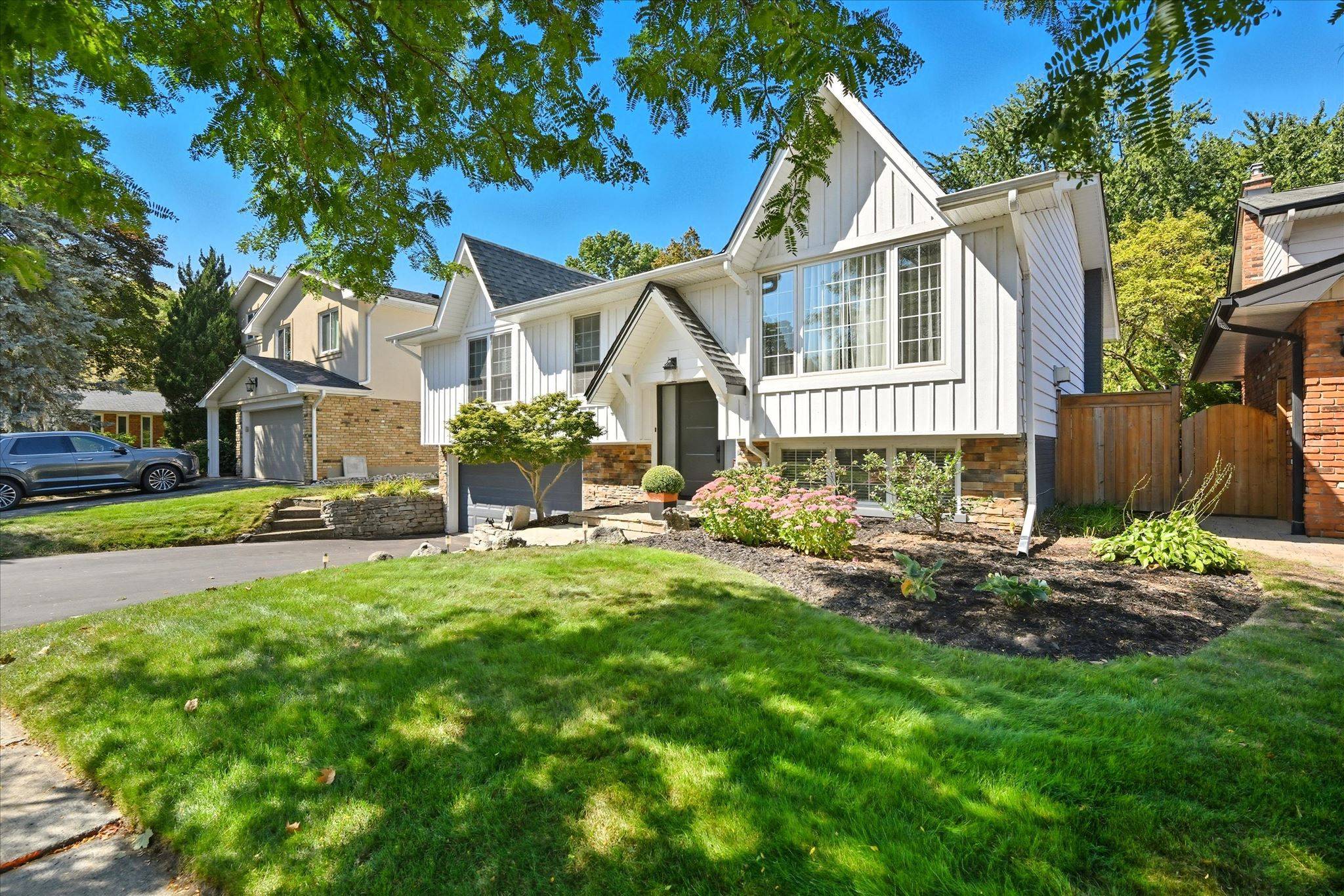 3299 Spruce AVE, Burlington, ON L7N 1J5