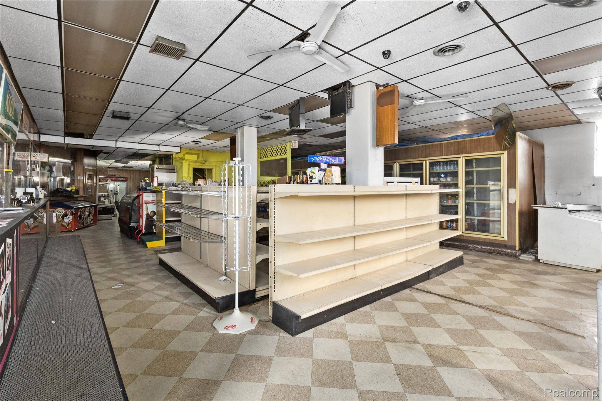 10000 W CHICAGO ST, Detroit, MI 48204