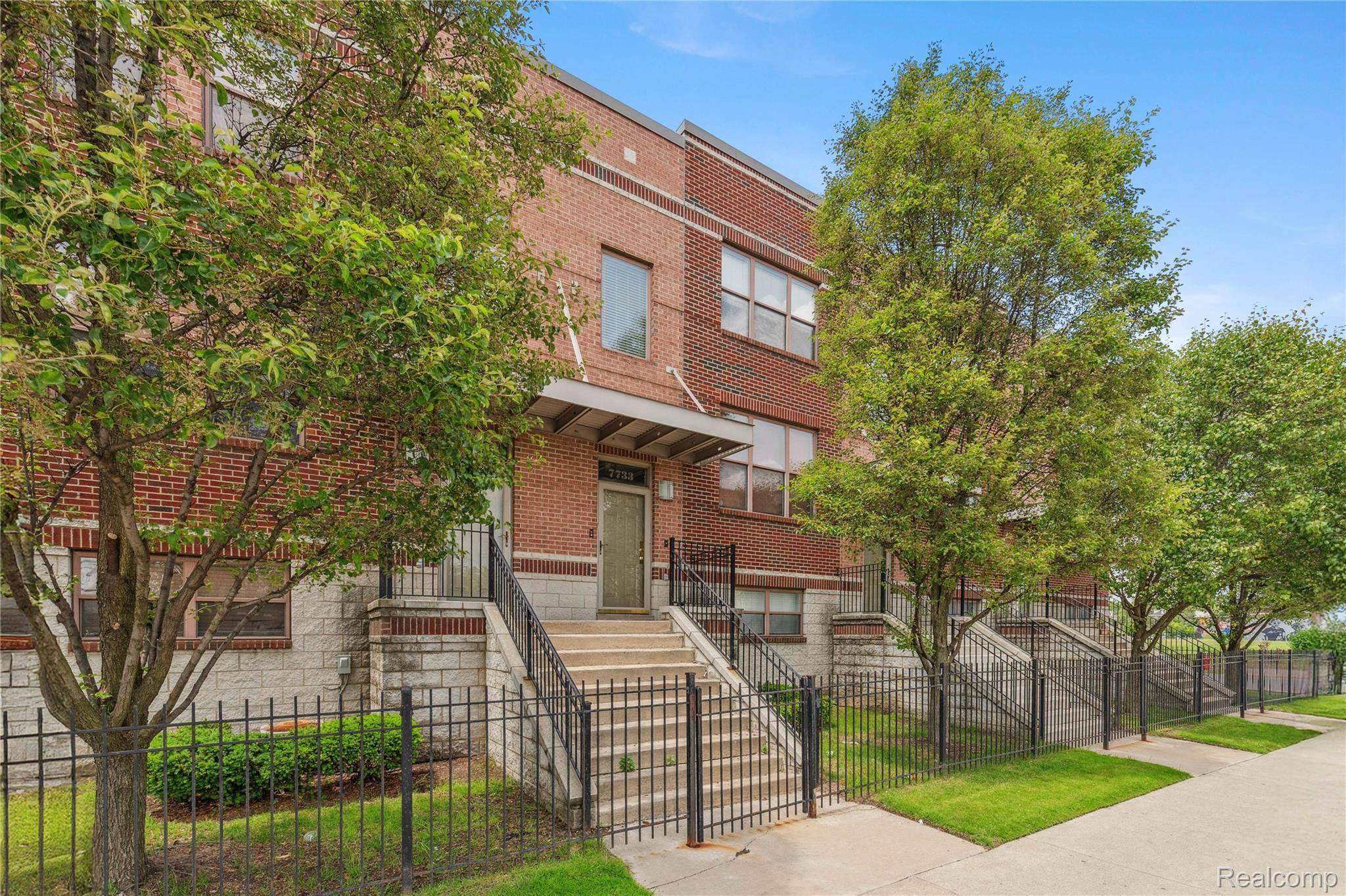 7733 Woodward AVE, Detroit, MI 48202