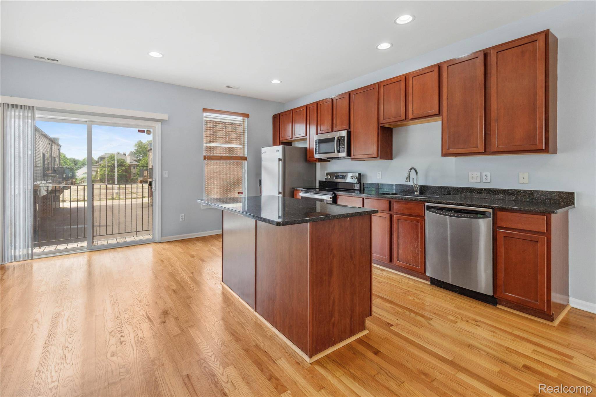 7733 Woodward AVE, Detroit, MI 48202