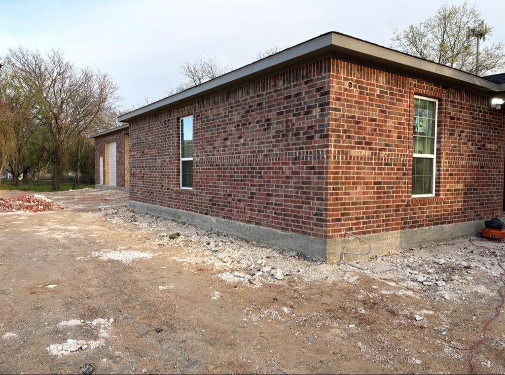 3350 Balomede Street, Lancaster, TX 75134