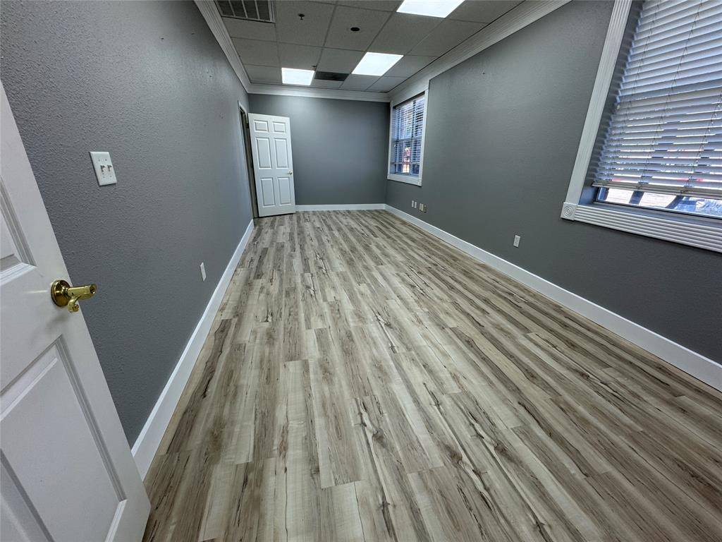 515 W Southlake Boulevard #100, Southlake, TX 76092
