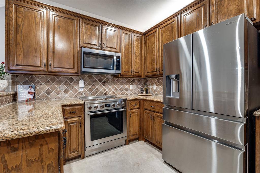 2212 Paige Court, Carrollton, TX 75006