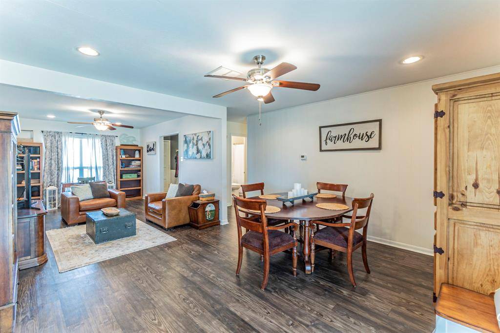 708 N Stewart Street, Azle, TX 76020