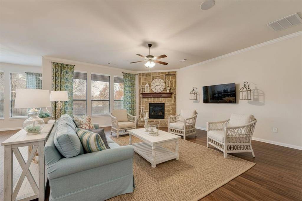 311 Covington Lane, Ovilla, TX 75154