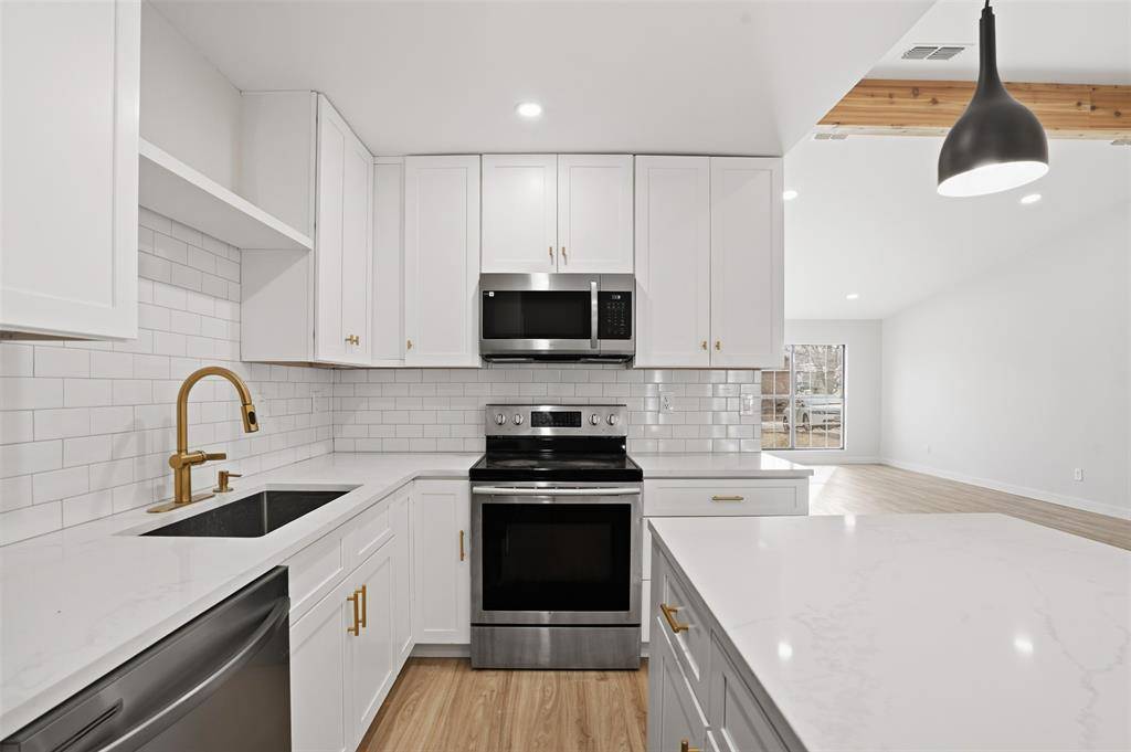 3514 Brookhurst Lane, Arlington, TX 76014