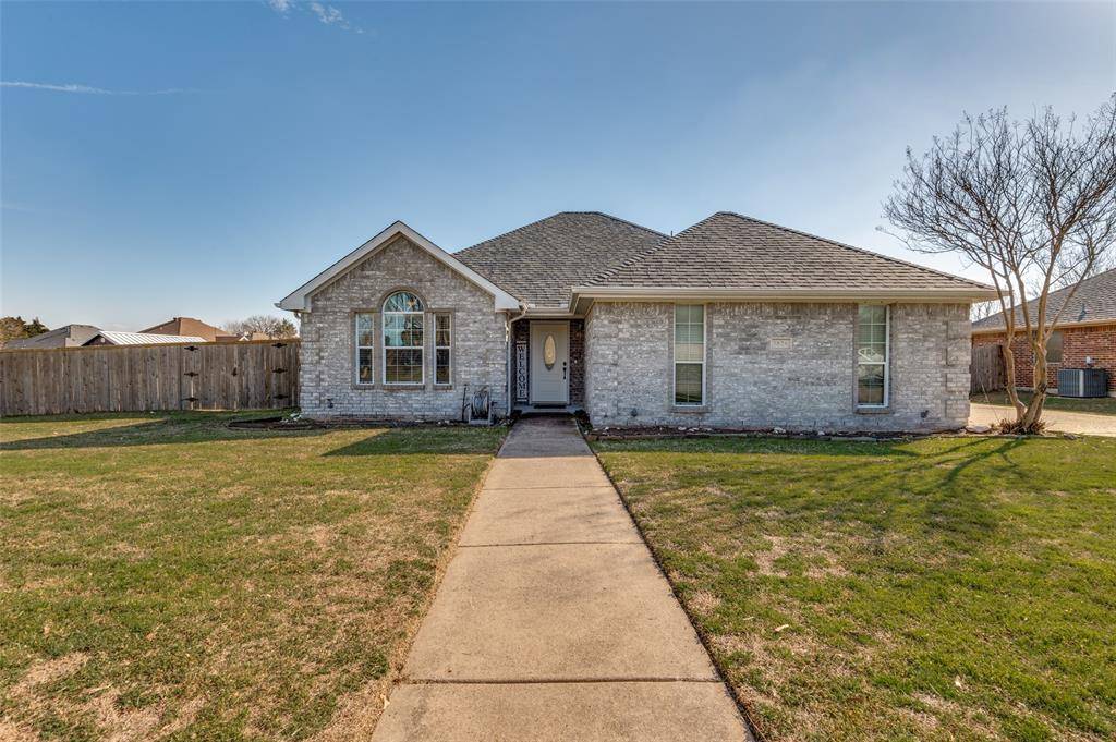 5826 Cynthia Drive, Midlothian, TX 76065