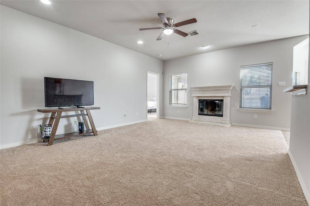 5826 Cynthia Drive, Midlothian, TX 76065