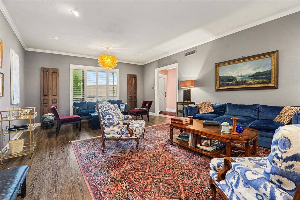 6126 Averill Way #203W, Dallas, TX 75225