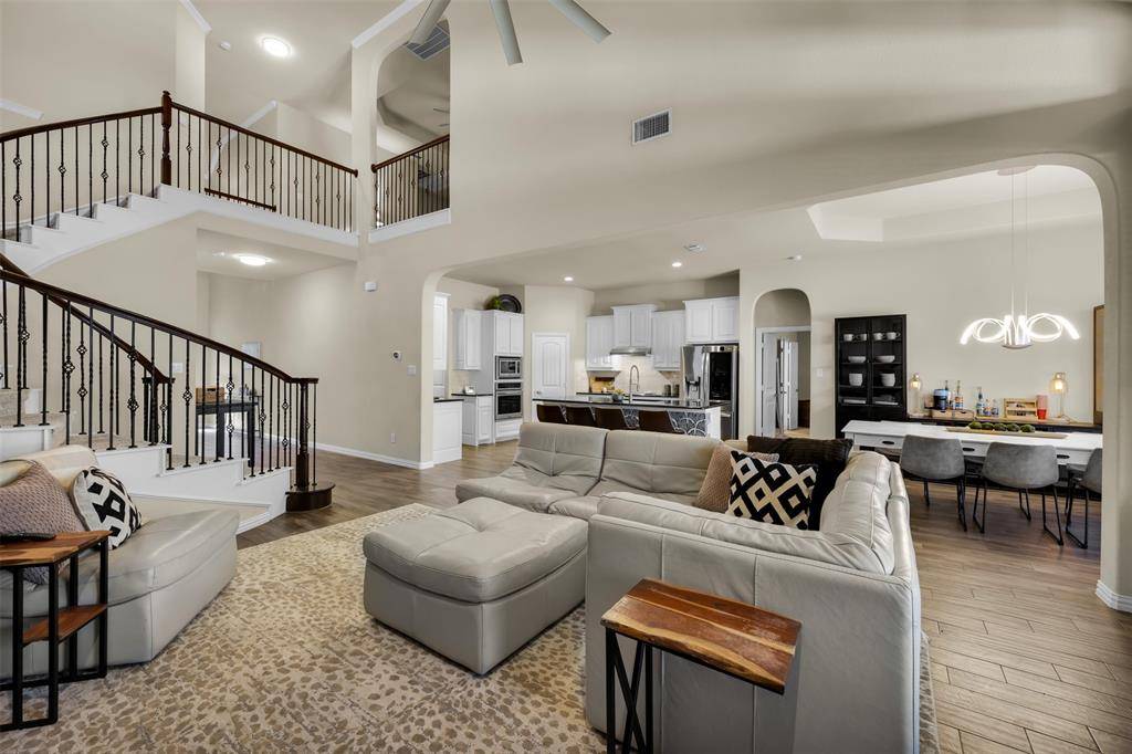 2822 Palmerston Drive, Midlothian, TX 76065