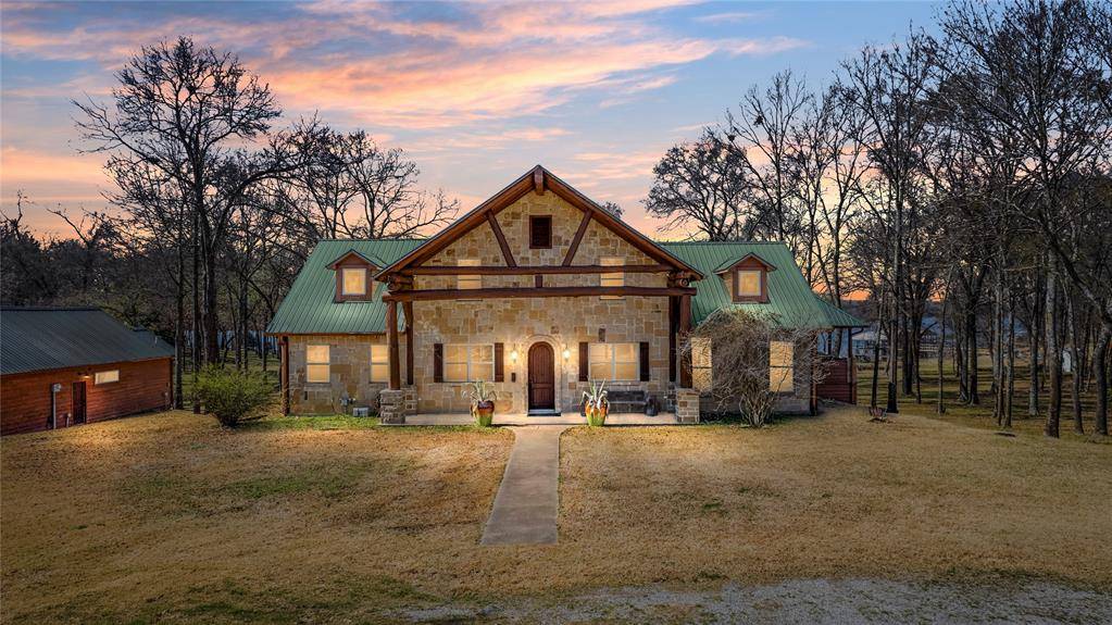 788 RS County Road 3500, Emory, TX 75440