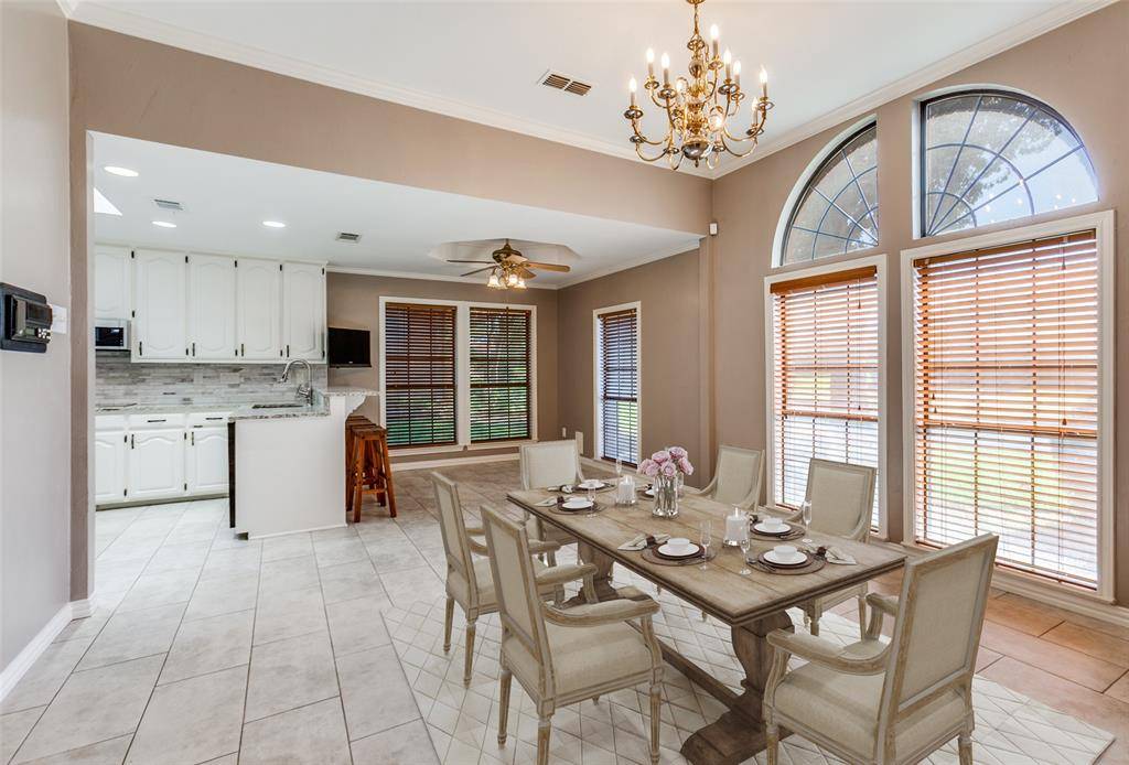 10127 Chisholm Trail, Dallas, TX 75243