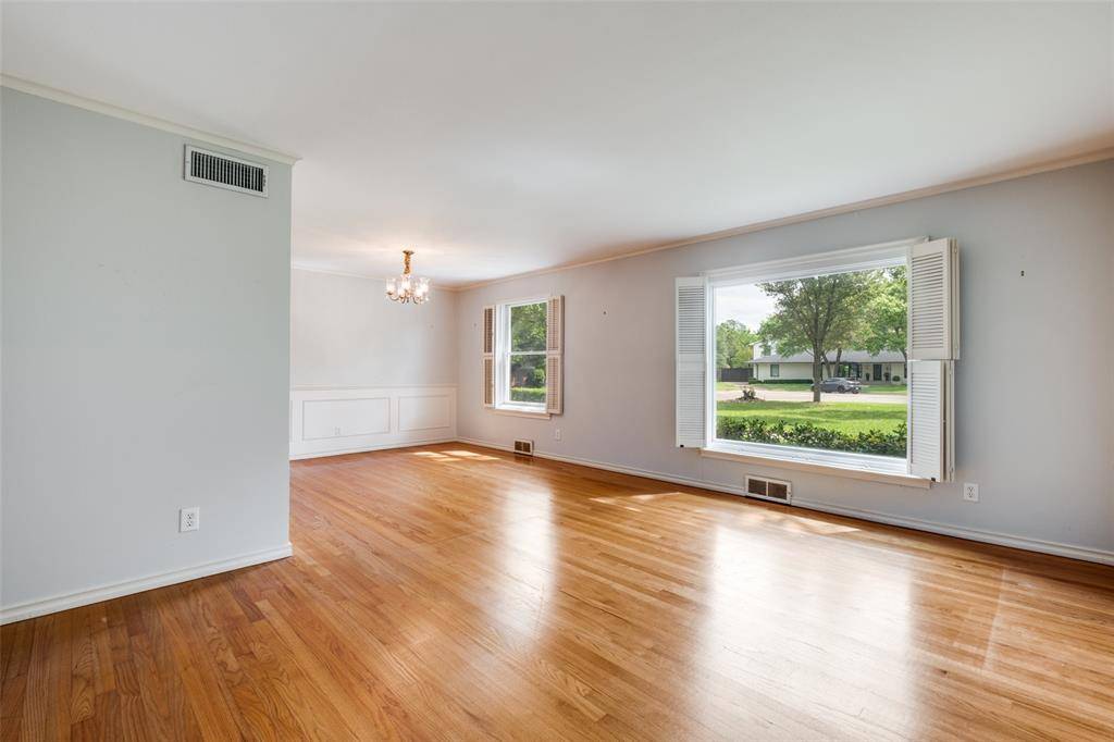 10417 Hedgeway Drive, Dallas, TX 75229