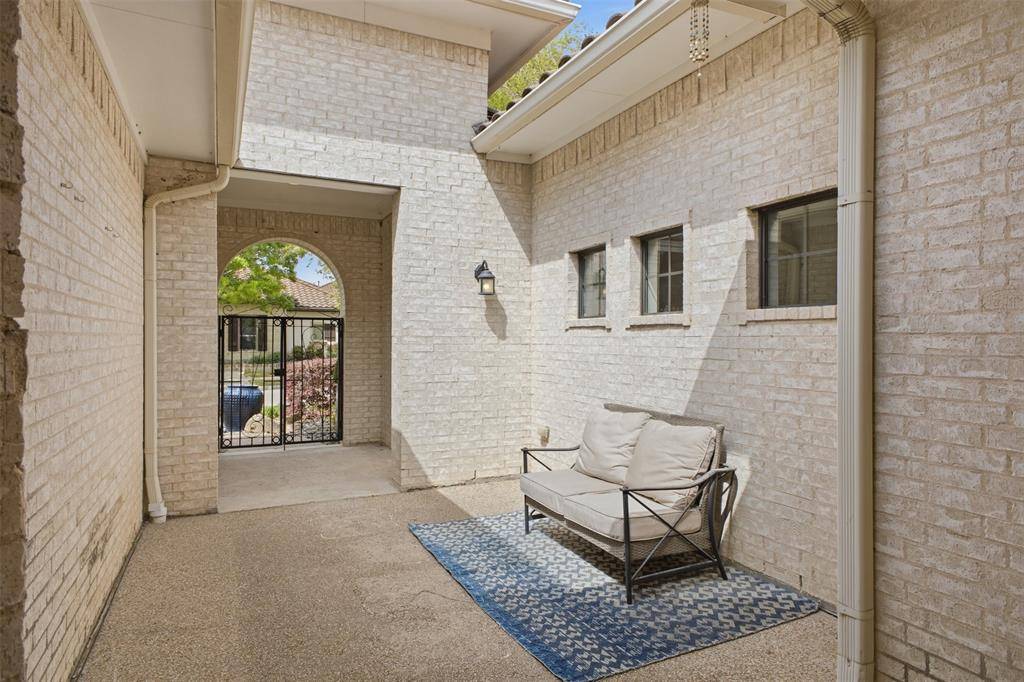 6728 Barcelona, Irving, TX 75039