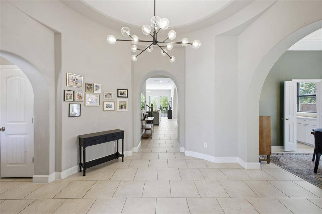 6728 Barcelona, Irving, TX 75039