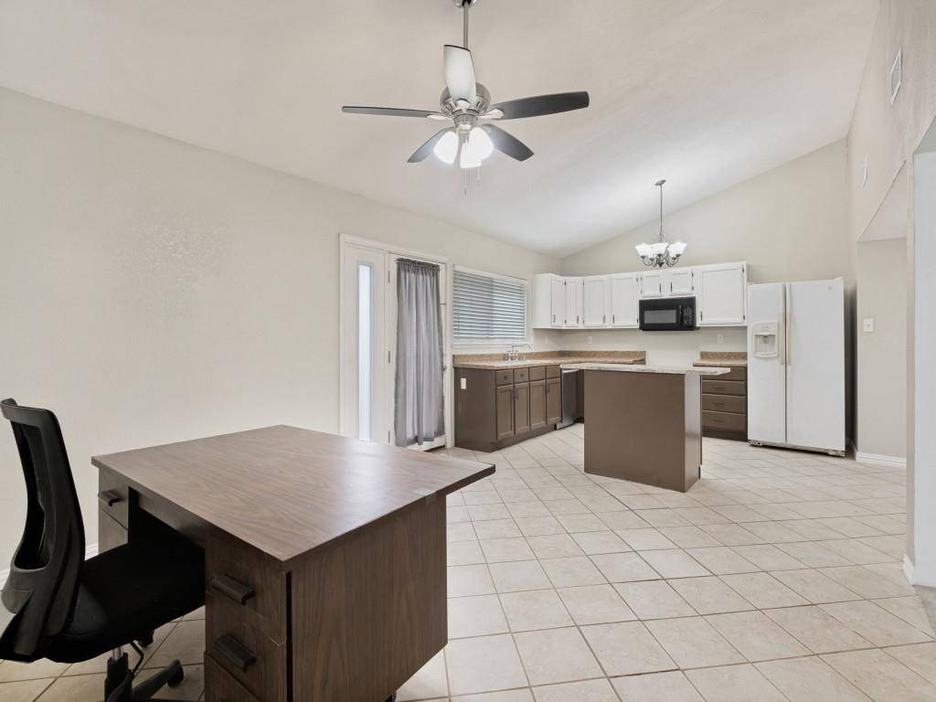 431 Whitney Street, Cedar Hill, TX 75104