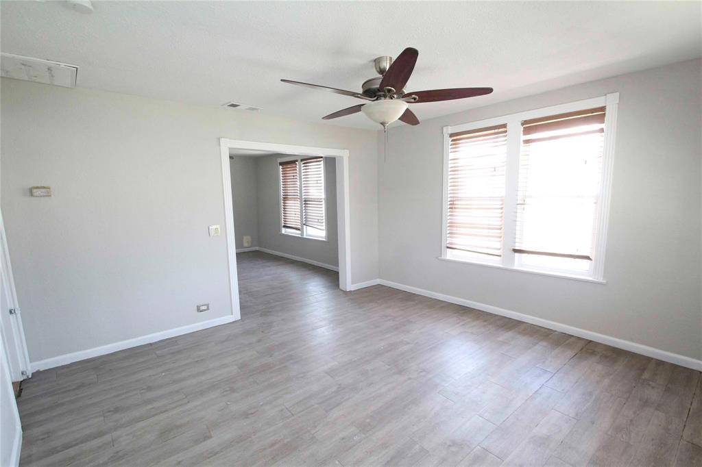 923 S Wine Street, Gainesville, TX 76240