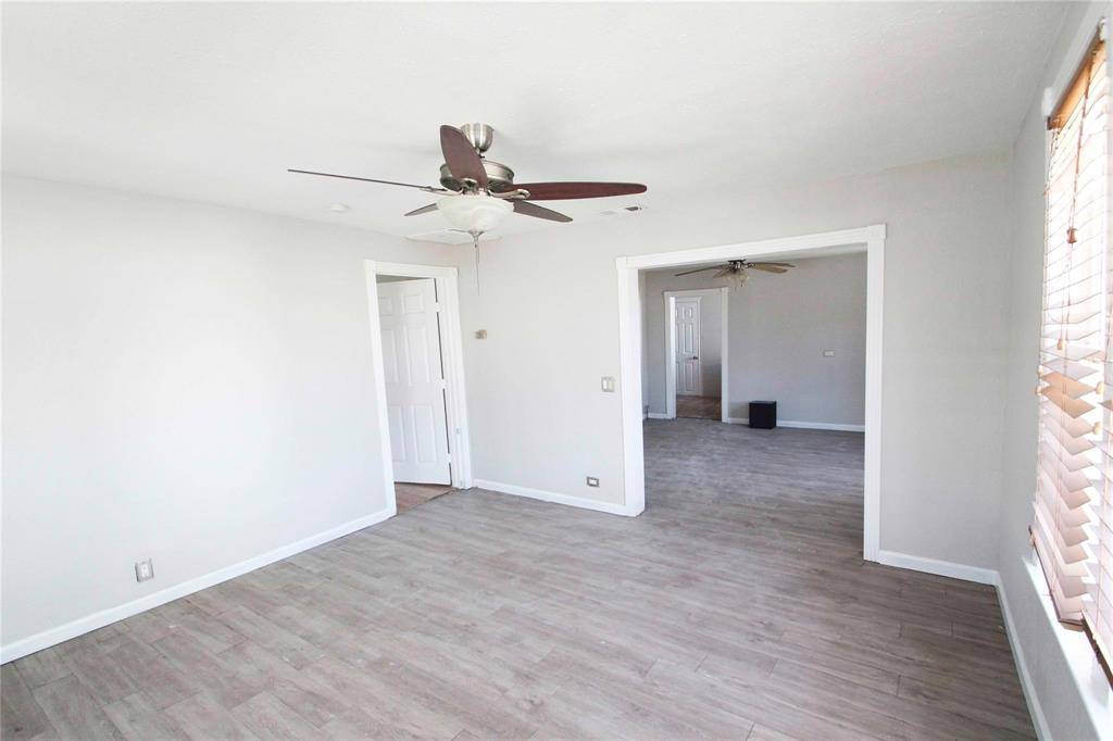 923 S Wine Street, Gainesville, TX 76240