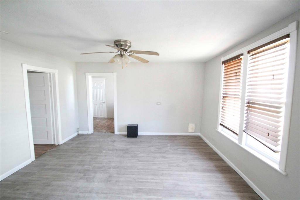 923 S Wine Street, Gainesville, TX 76240