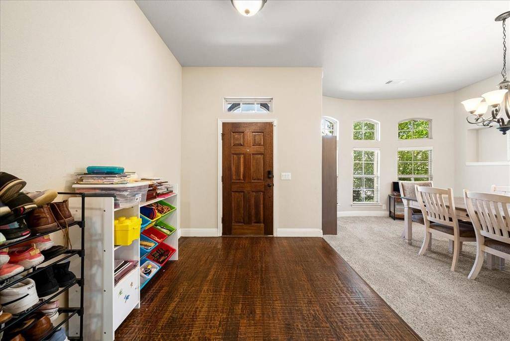 5009 Spruce Street, Krum, TX 76249