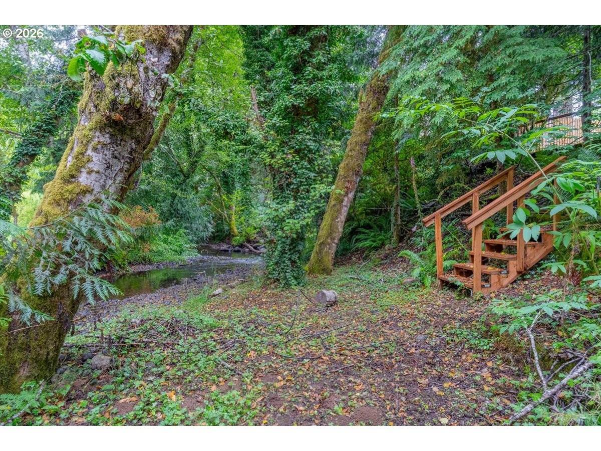 566 N BEAR CREEK RD, Otis, OR 97368