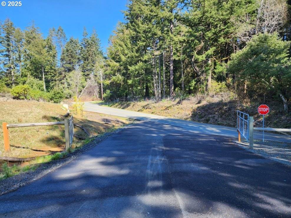 Hubbard Ln. #4, Port Orford, OR 97465