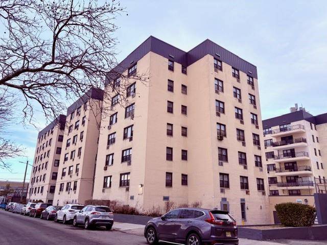 3855 Shore Pkwy #3M, Brooklyn, NY 11235