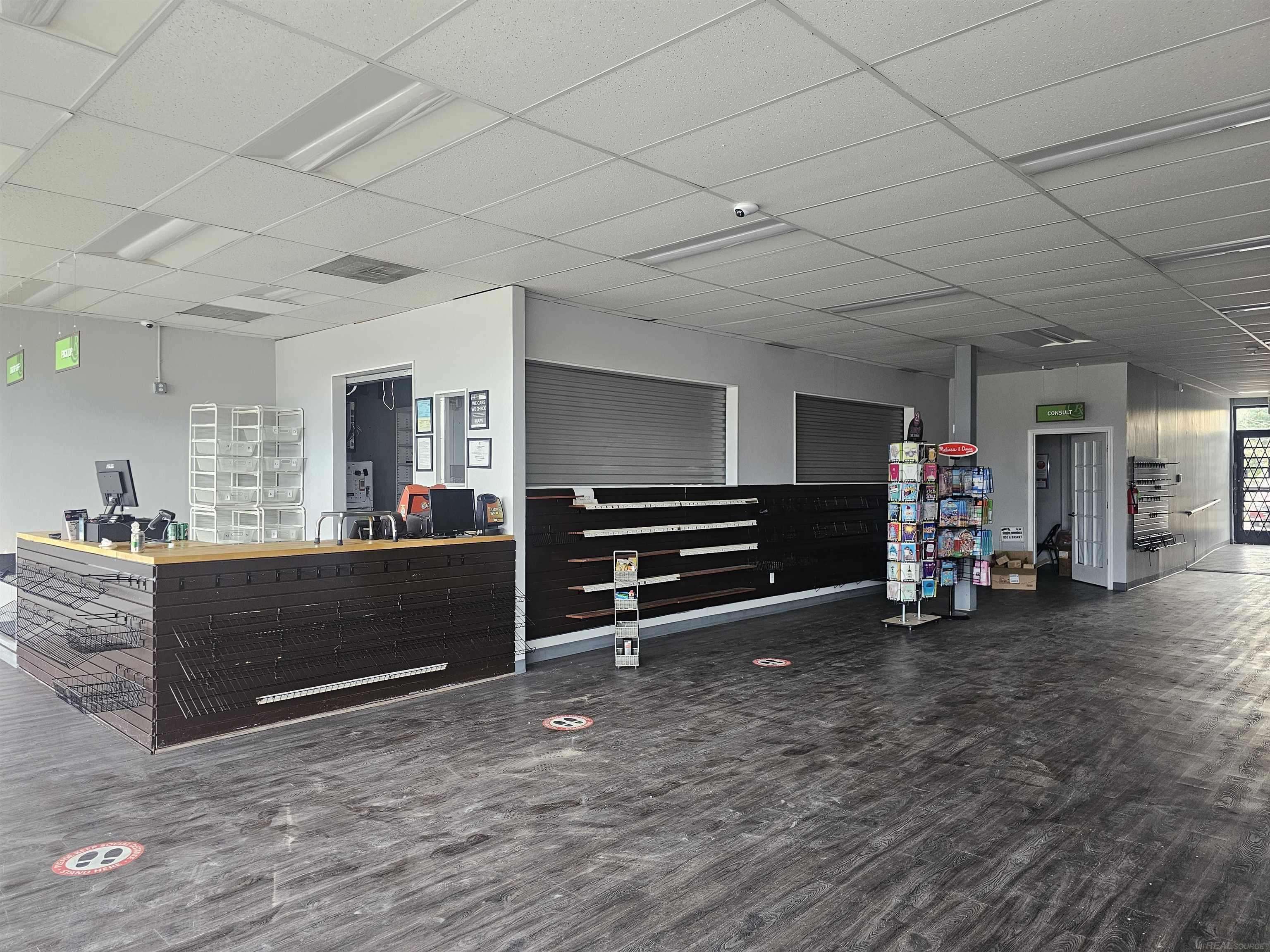 14976 10 mile RD, Eastpointe, MI 48021