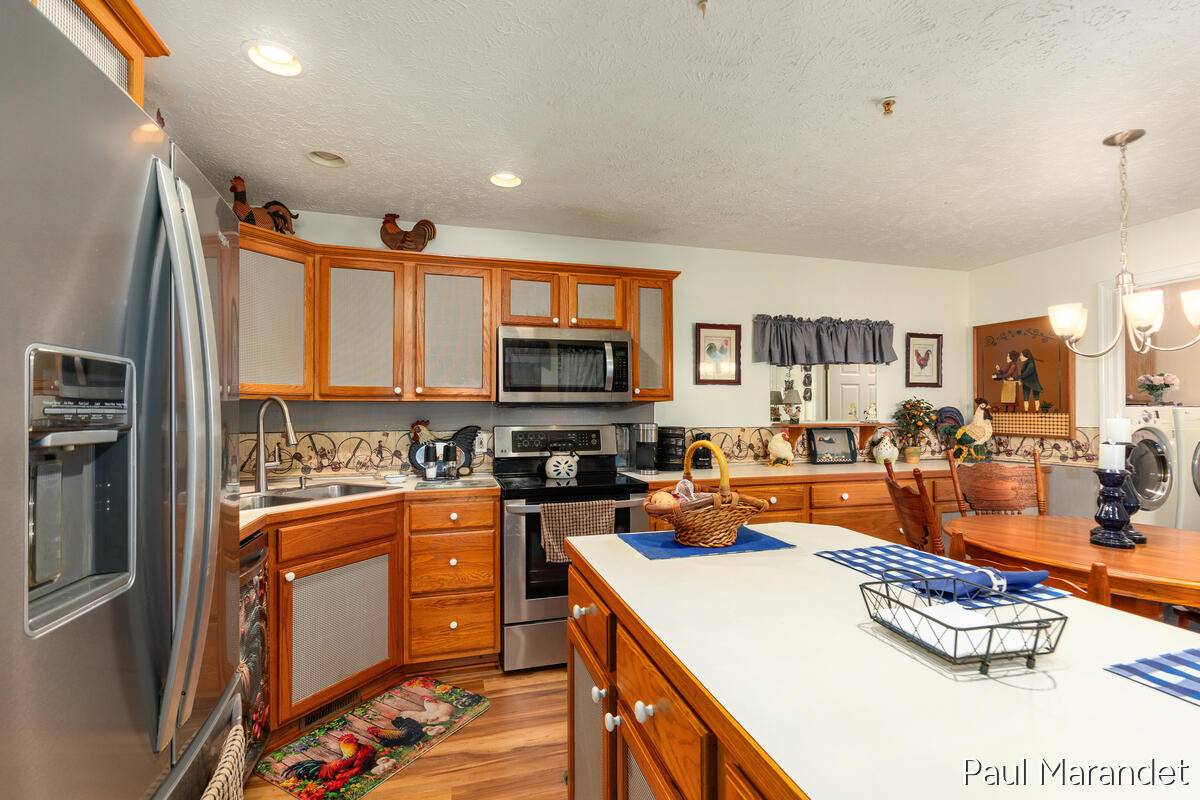 3170 W Crystal Waters DR #2, Holland Twp, MI 49424