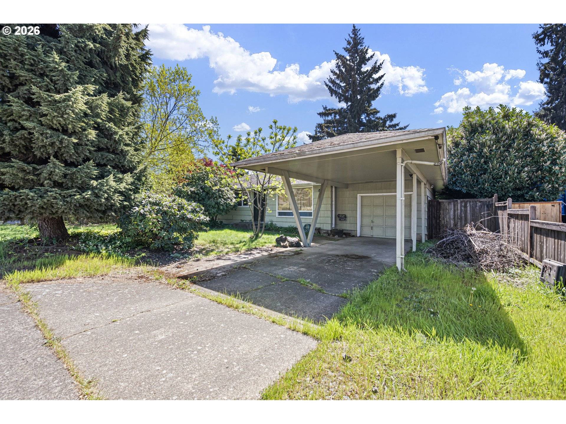 1550 GREEN ACRES RD, Eugene, OR 97408