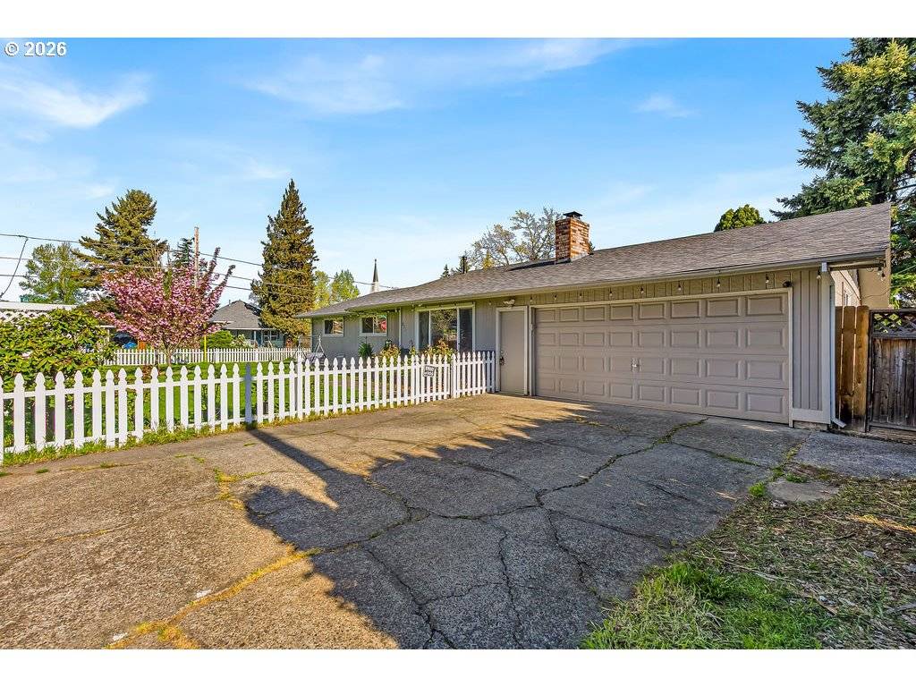 821 JOHNSON ST, Woodburn, OR 97071