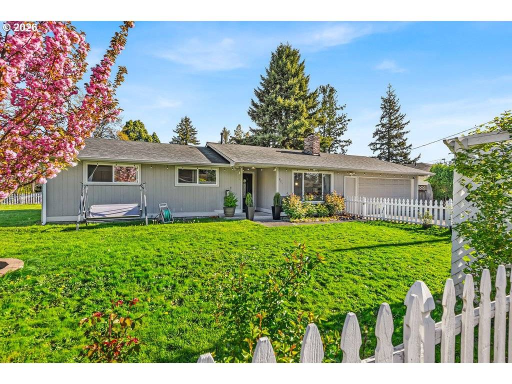 821 JOHNSON ST, Woodburn, OR 97071