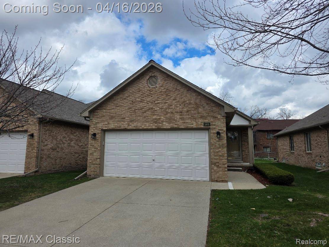 3909 Sunflower LN, Warren, MI 48091