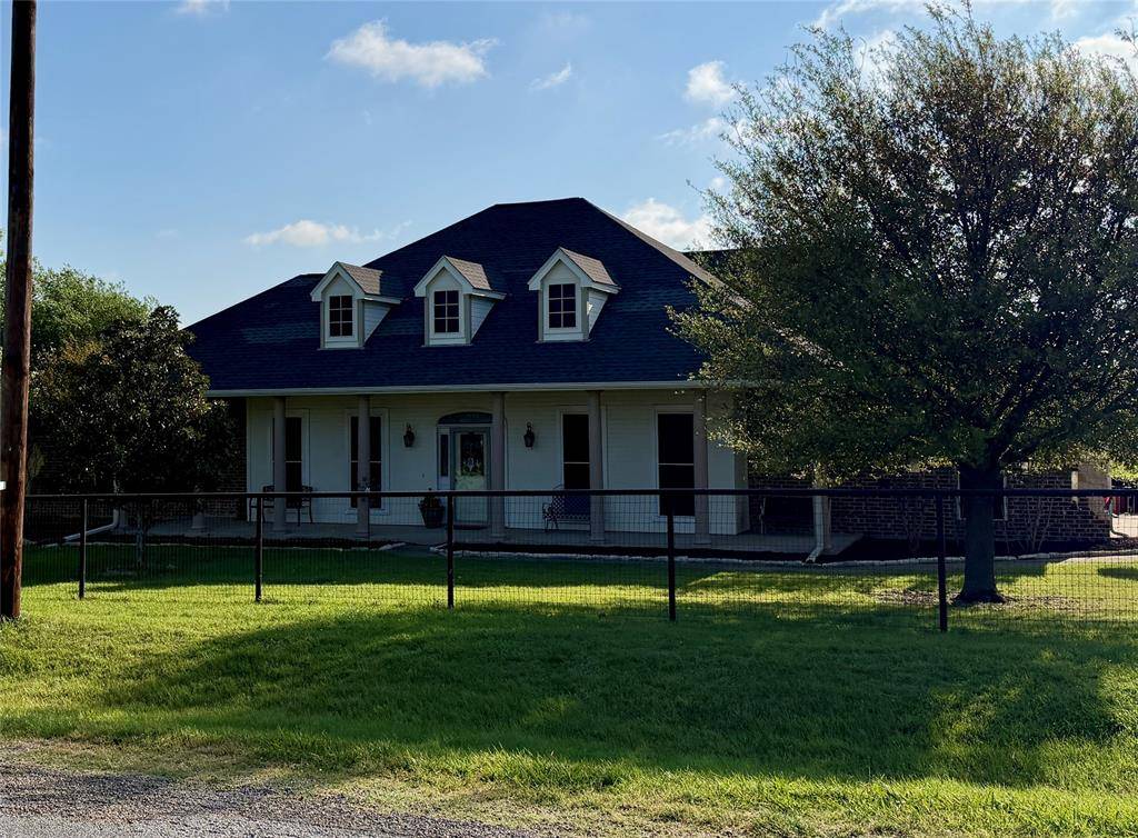 1333 E Highland Road, Waxahachie, TX 75167