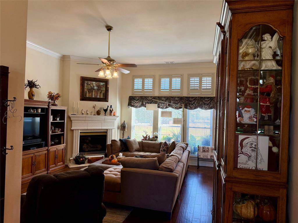 1333 E Highland Road, Waxahachie, TX 75167