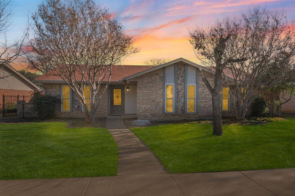 4 Robins Nest Drive, Hickory Creek, TX 75065