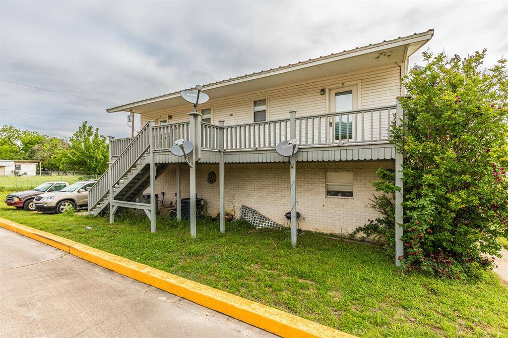 520 Liveoak Street, Meridian, TX 76634