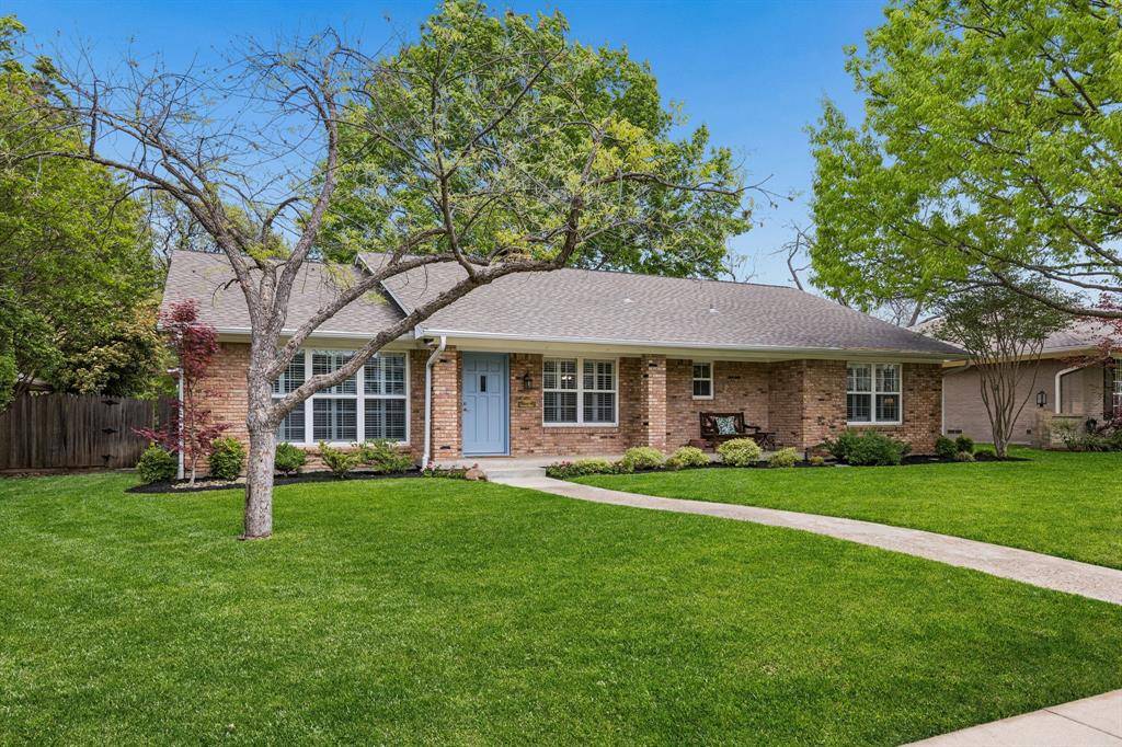 9469 Gatetrail Drive, Dallas, TX 75238