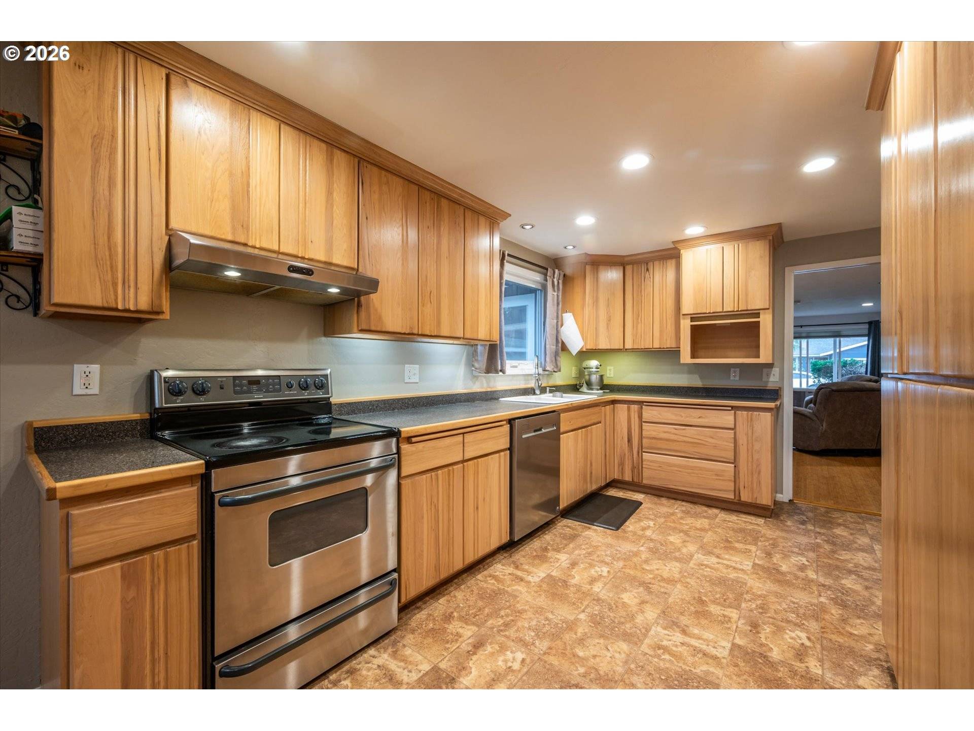 2370 FIR ST, North Bend, OR 97459