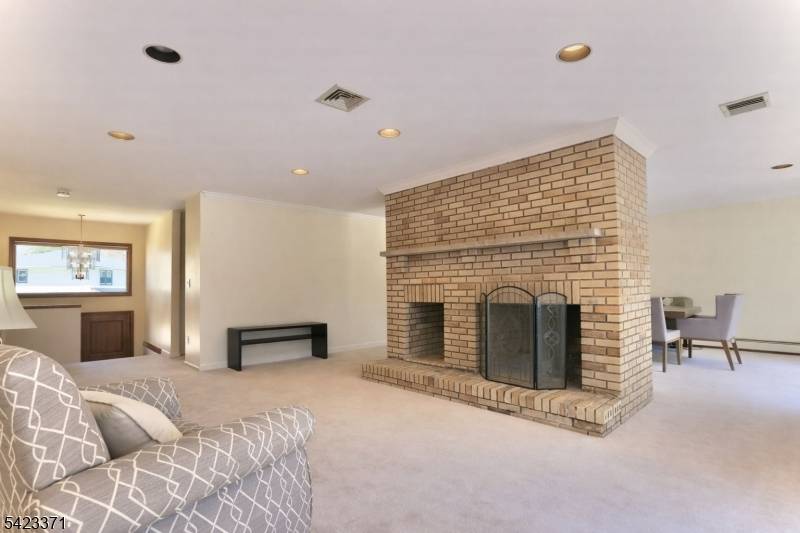 442 Marlboro Rd, Englewood City, NJ 07631