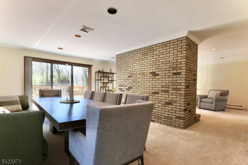 442 Marlboro Rd, Englewood City, NJ 07631