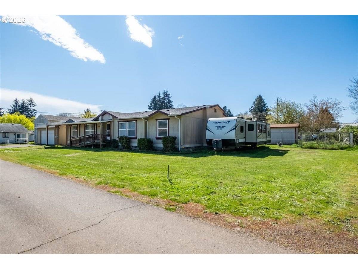 1184 27TH AVE, Sweet Home, OR 97386