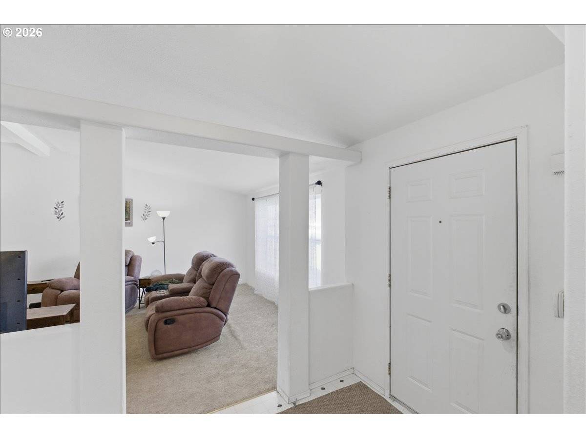 1184 27TH AVE, Sweet Home, OR 97386